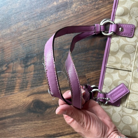 Coach Hamptons Signature C Pink Purse and Wallet - Picture 4 of 5